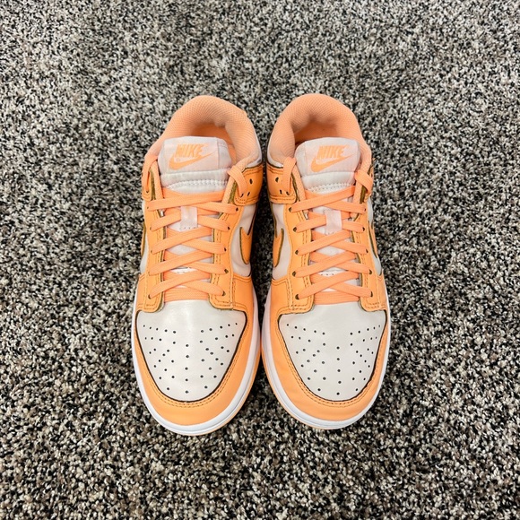 Size 5.5 - Nike Dunk Low Peaches And Cream 2022 White Lace Up Sneakers - Picture 1 of 7
